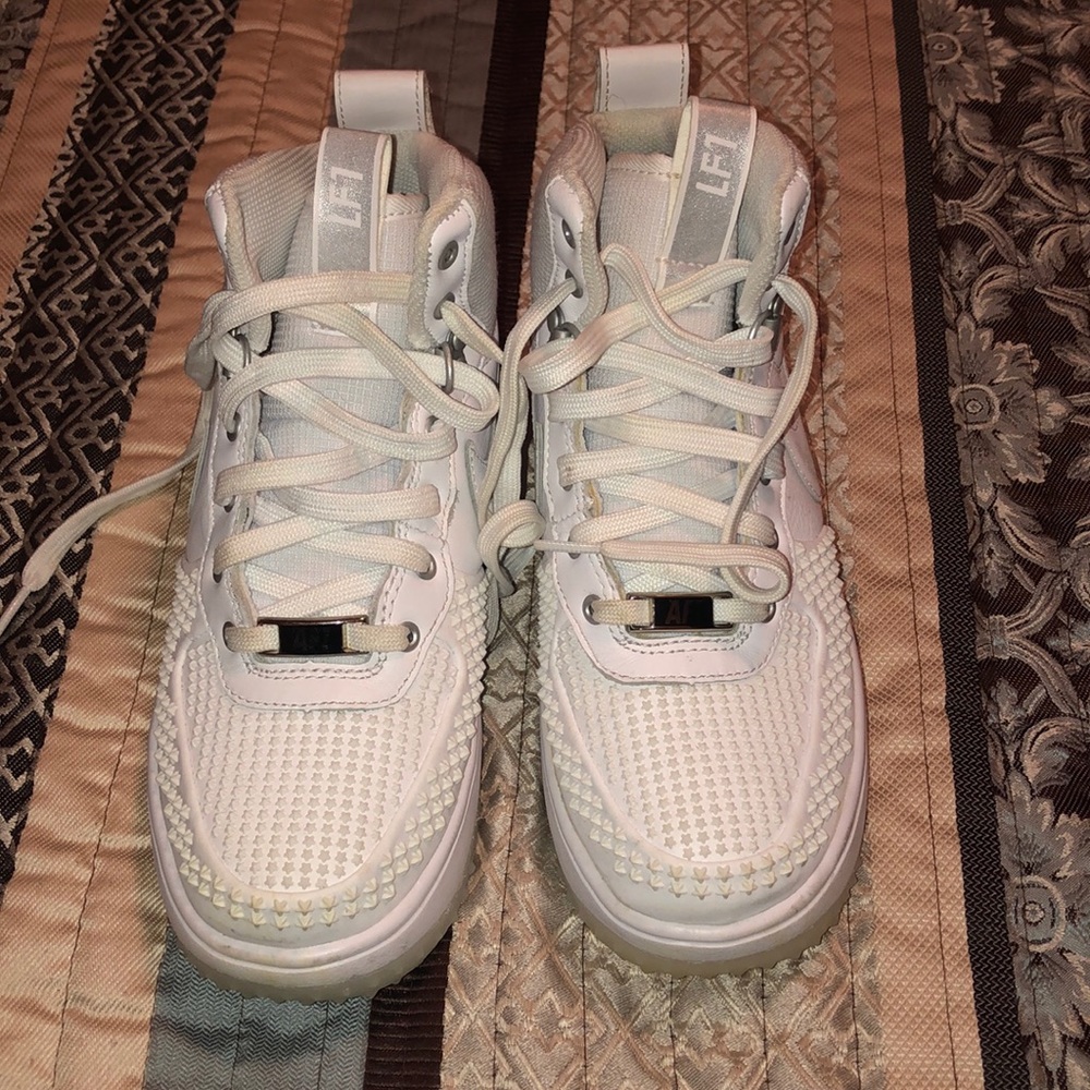 EUC Boys Nike Air Force 1